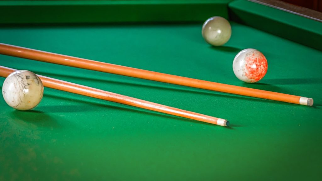 Un guide pour choisir la bonne queue de billard