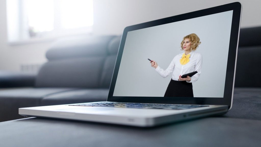 3 raisons pour lesquelles les entrepreneurs devraient envisager d'embaucher une assistante virtuelle